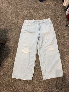 Plus size 18 Old Navy Light Wash Wide Leg Ripped Jeans